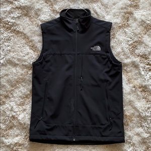 Black North Face Vest w/ Windwall Exterior